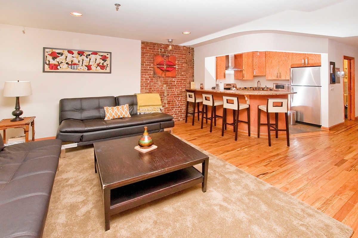 Luxury Living Suites New York Bagian luar foto